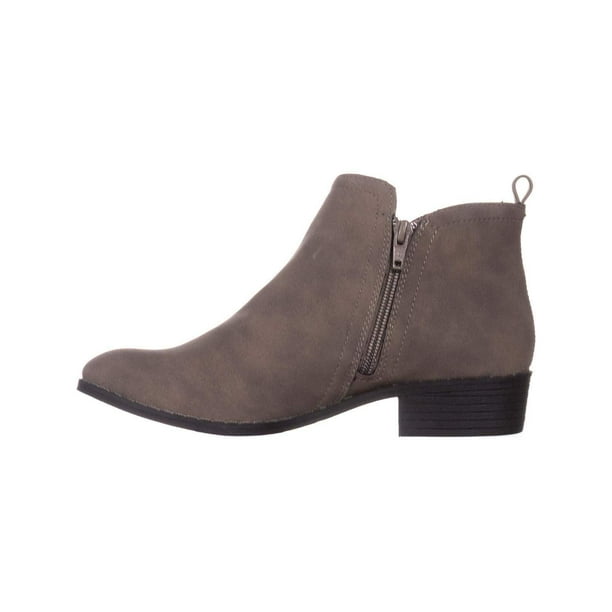American Rag Womens Cadee Round Toe Ankle Fashion Boots American Rag Womens Cadee Round Toe Ankle Fashion Boots